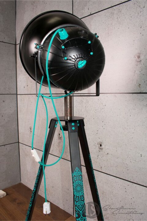 Vomo, the upcycled loft lamp